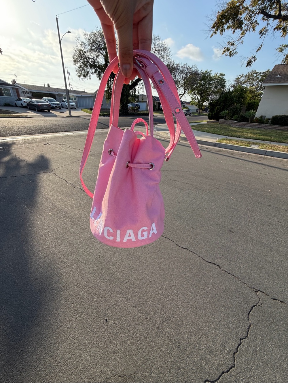 Balenciaga Pink Drawstring Bucket Bag - Picture 3 of 9